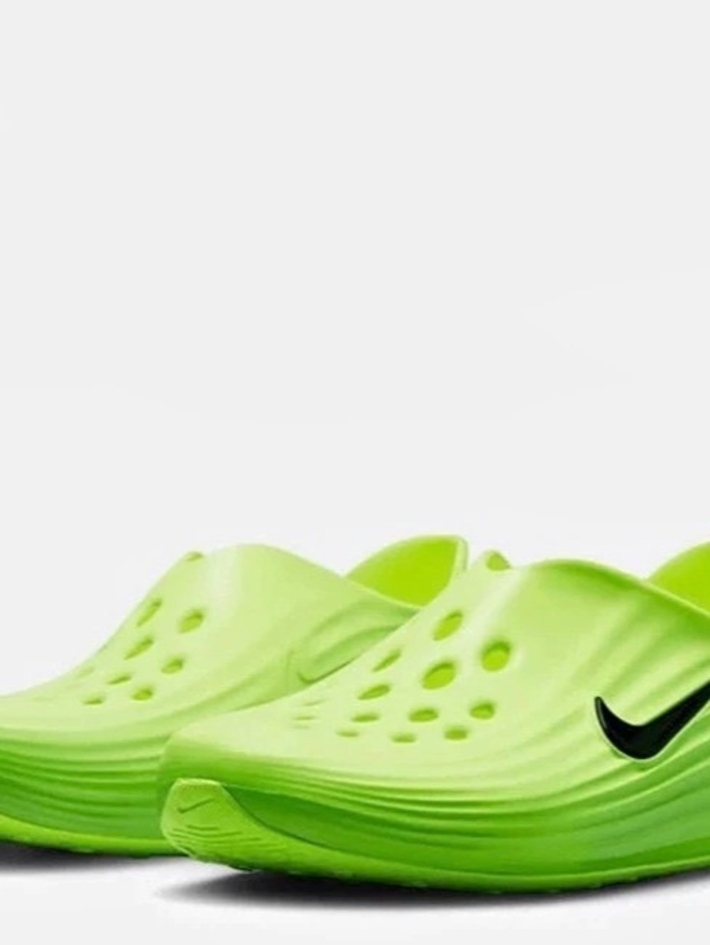 Nike ReactX Rejuven8 Green Sneakers NWT
